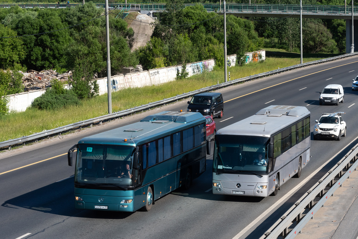 Владимирская область, Mercedes-Benz O560 Intouro RH № Н 412 ТР 33; Рязанская область, Mercedes-Benz O560 Intouro RH № Т 877 СУ 62