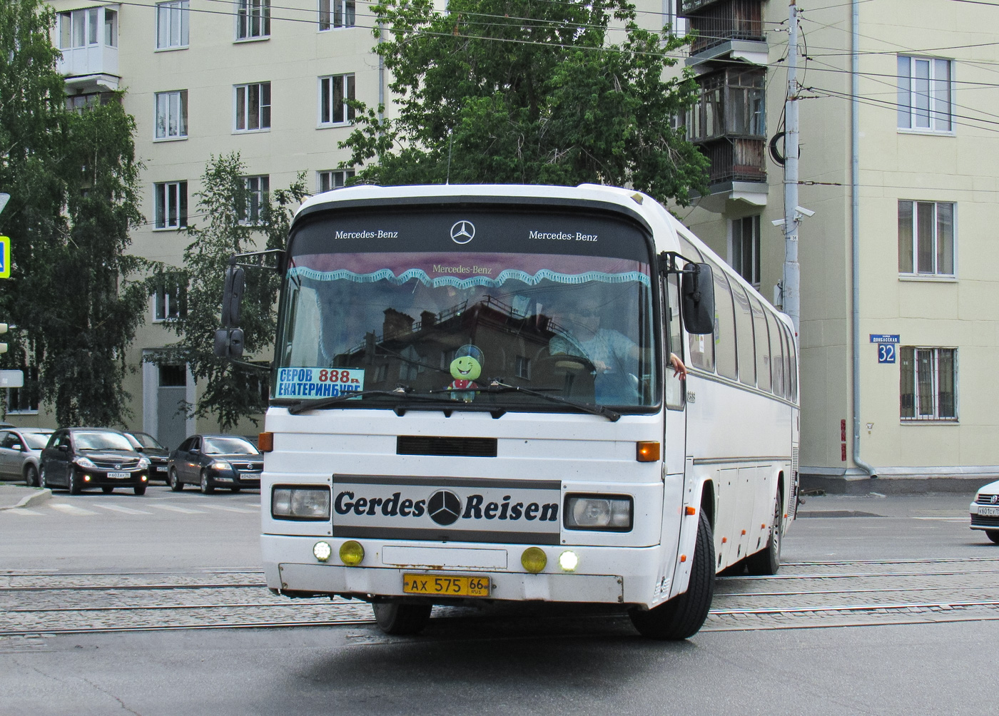 Свердловская область, Mercedes-Benz O303-15KHP-A № АХ 575 66