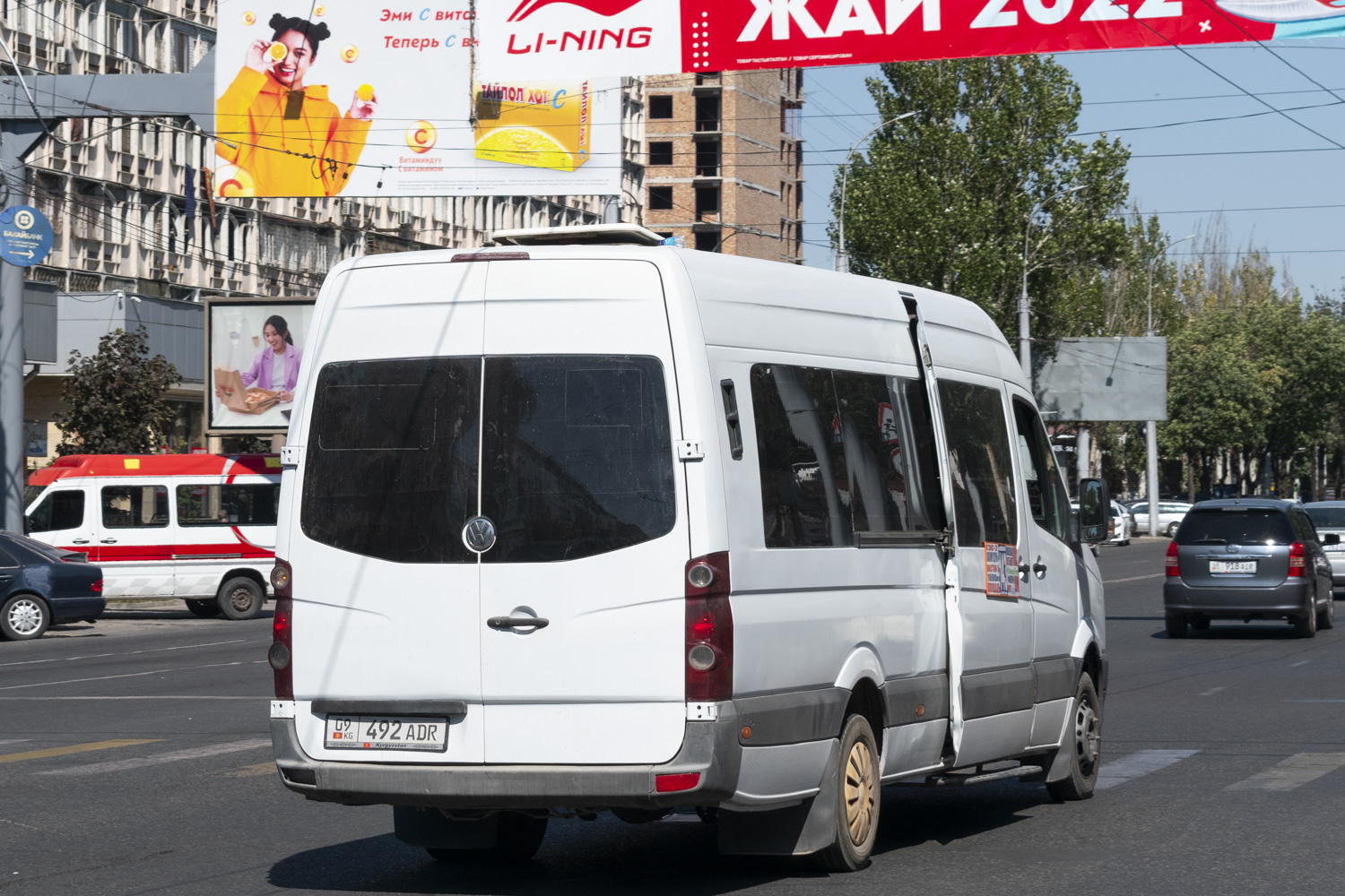 Кыргызстан, БТД-2219 (Volkswagen Crafter) № 09 492 ADR