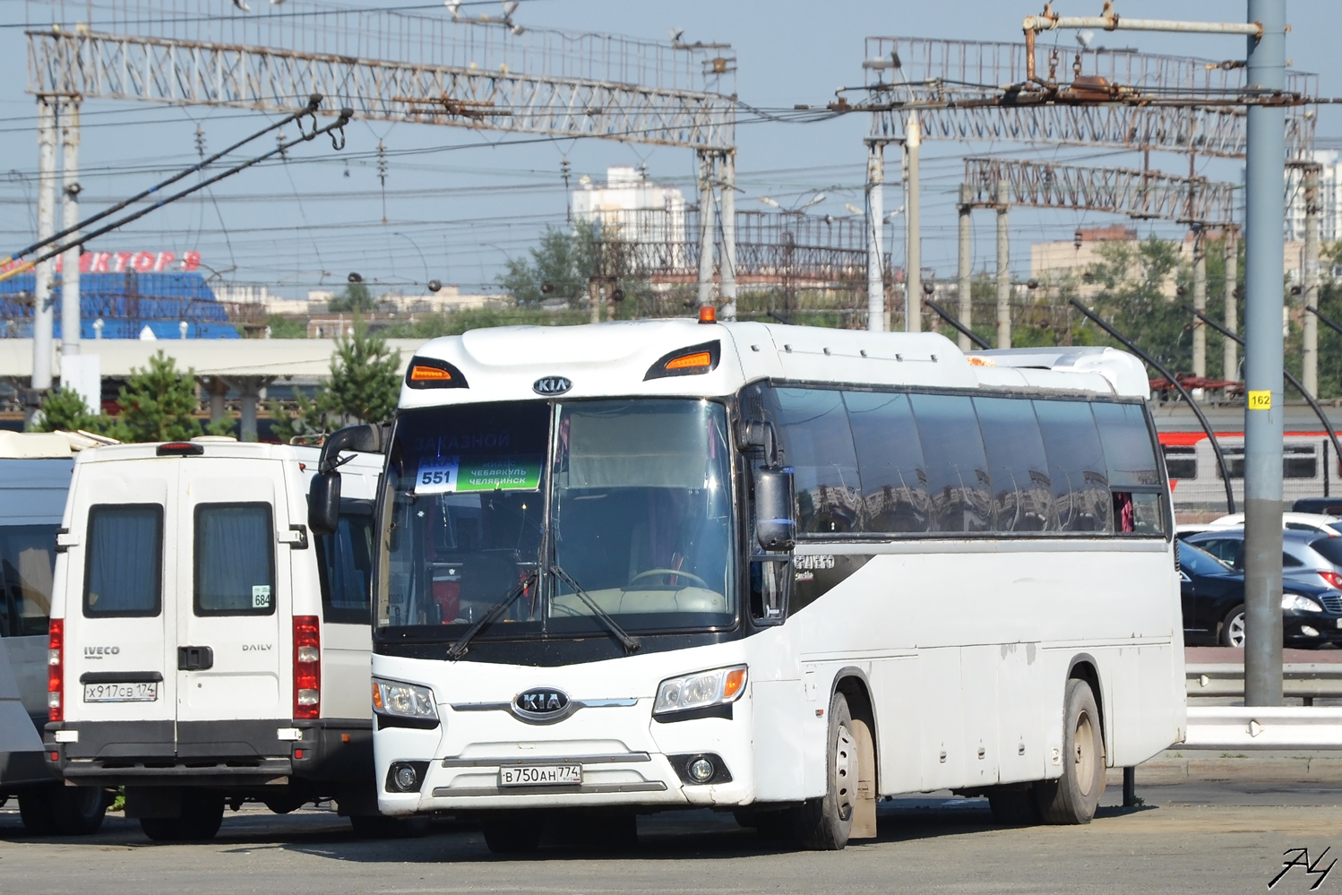 Челябинская область, Kia Granbird № В 750 АН 774