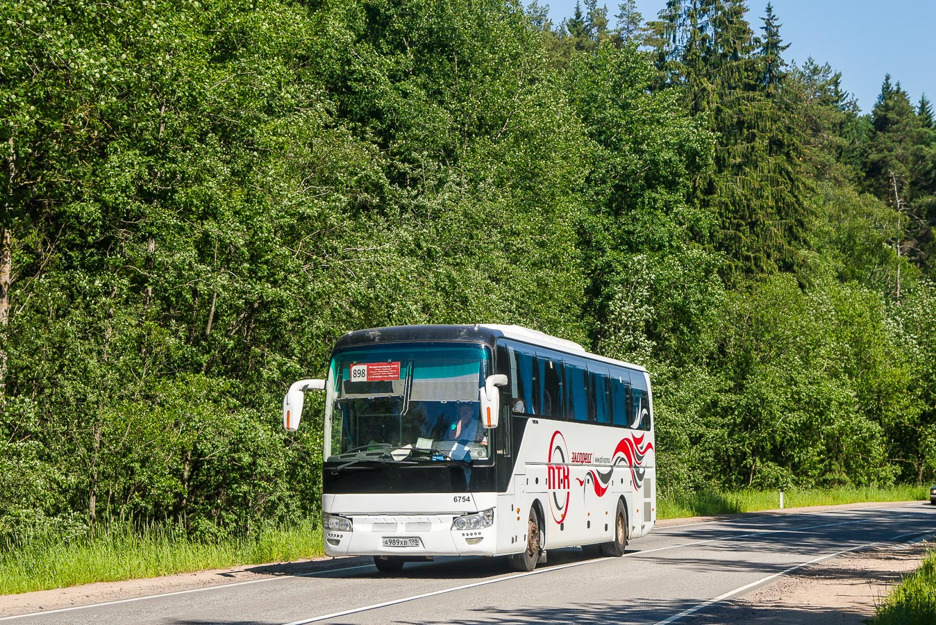 Санкт-Петербург, Yutong ZK6122H9 № n754