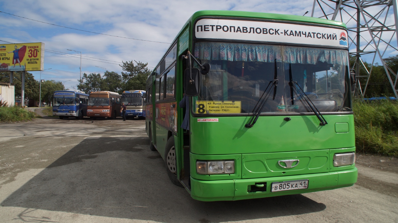 Kraj Kamczacki, Hyundai New Super AeroCity Nr 866; Kraj Kamczacki, Daewoo BH115E Royal Economy Nr 868; Kraj Kamczacki, Daewoo BS106 Royal City (Busan) Nr 597