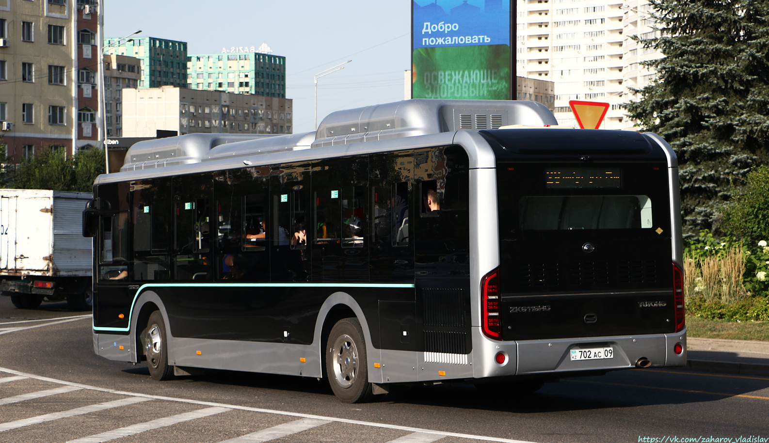 Алматы, Yutong ZK6116HG (QazTehna) № 702 AC 09 Алматы, Yutong ZK6116HG (QazTehna) № 702 AC 09