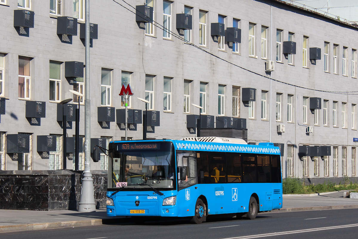 Moskau, LiAZ-4292.60 (1-2-1) Nr. 030795