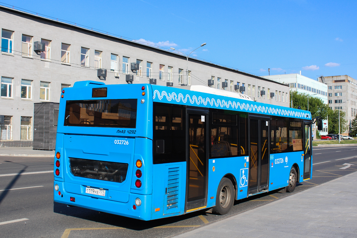 Moskau, LiAZ-4292.60 (1-2-1) Nr. 032726