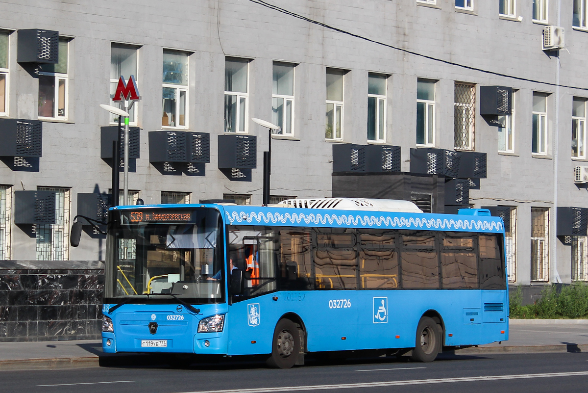 Moskau, LiAZ-4292.60 (1-2-1) Nr. 032726