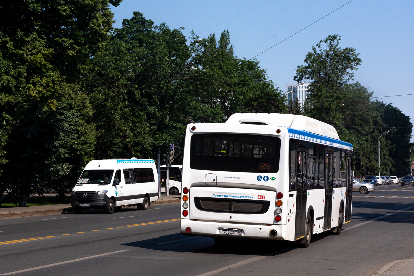 Башкортостан, Луидор-22360C (MB Sprinter) № В 365 ЕМ 702; Башкортостан, НефАЗ-5299-30-56 № 6151