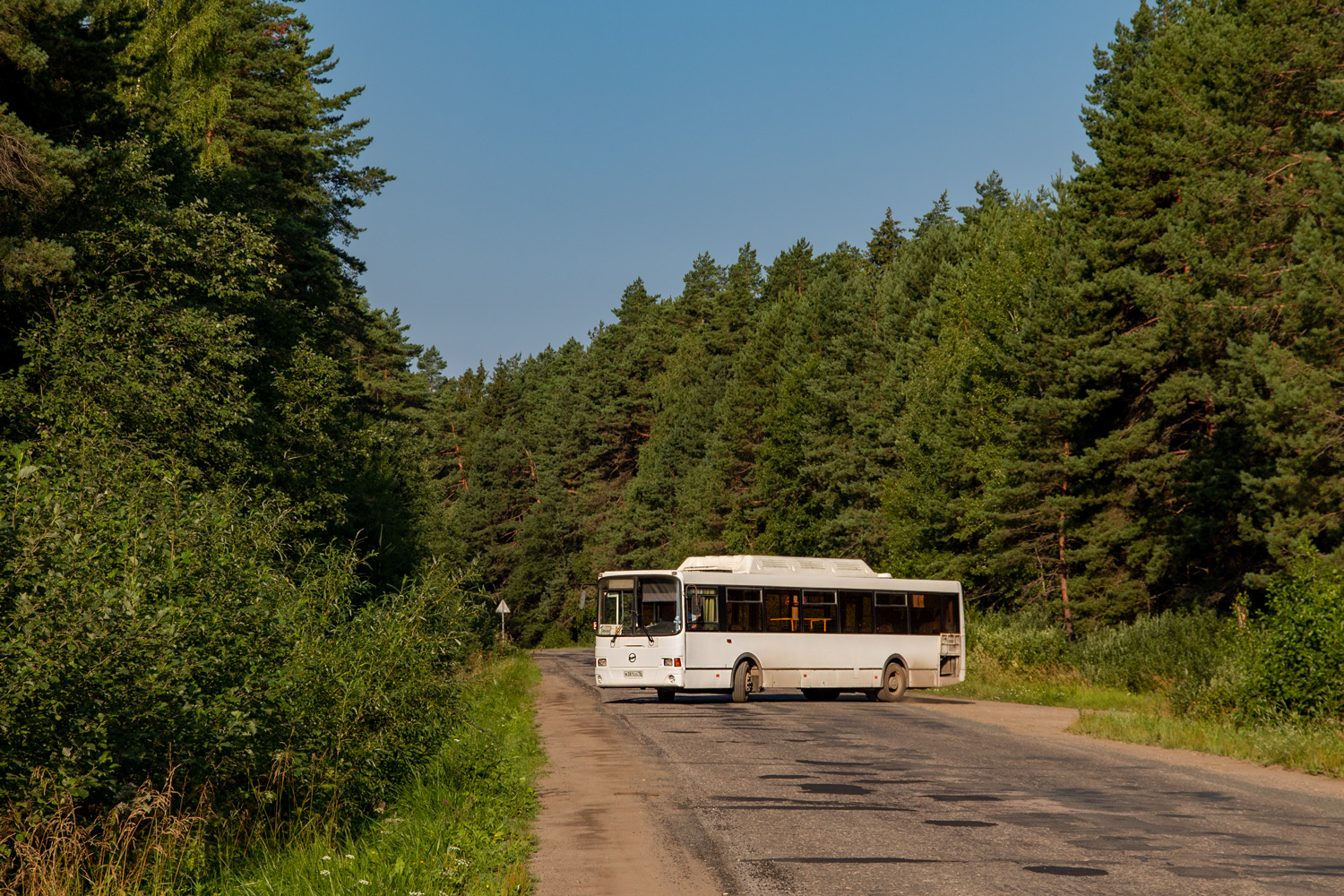 Ярославская область, ЛиАЗ-5256.57 № М 381 СО 76