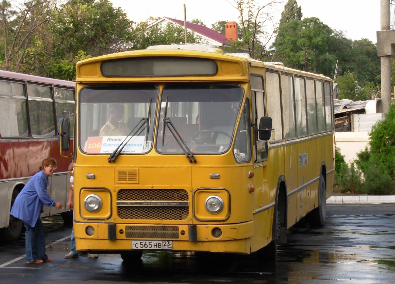 Краснодарский край, Den Oudsten Standaardstreekbus № С 565 НВ 23