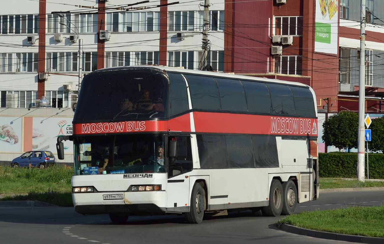 Dagestan, Neoplan N122/3 Skyliner Nr. В 939 МС 750