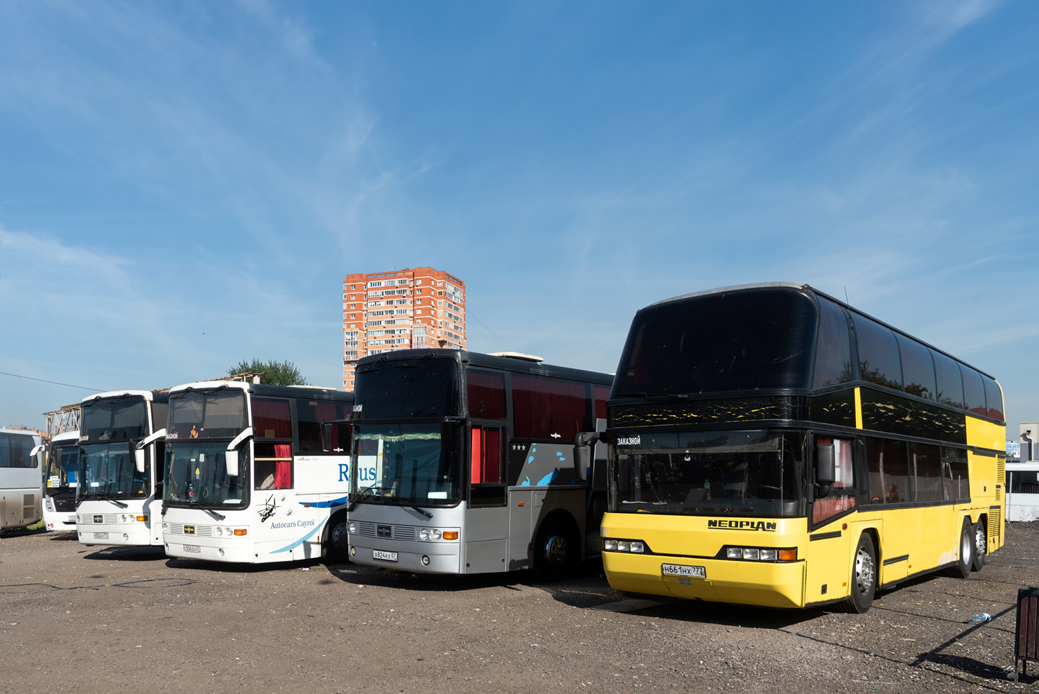 Дагестан, Neoplan N122/3 Skyliner № Н 661 НХ 777