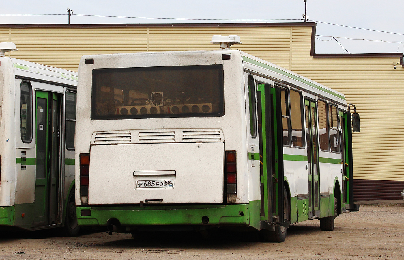 Penza region, LiAZ-5256.45 № Р 685 ЕО 58