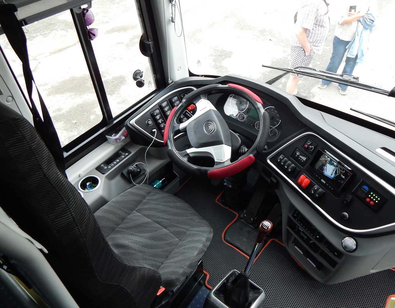 Свердловская область, Yutong ZK6122H9 № Р 608 КО 196