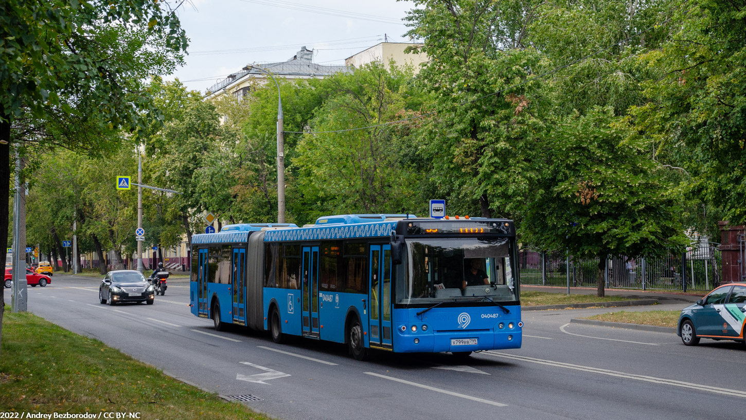 Москва, ЛиАЗ-6213.22 № 040487