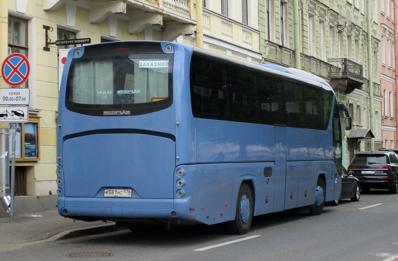 Saint Petersburg, Neoplan P21 N2216SHD Tourliner # Н 581 НС 178