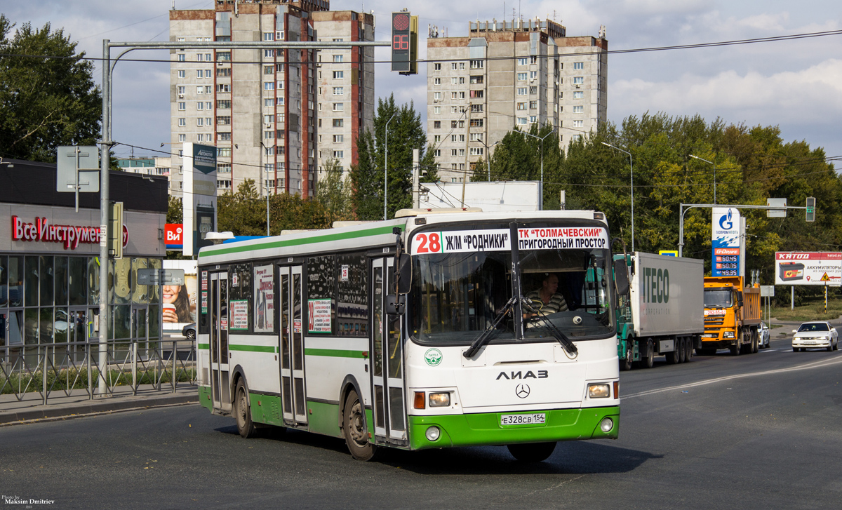 Новосибирская область, ЛиАЗ-5256.60 № Е 328 СВ 154