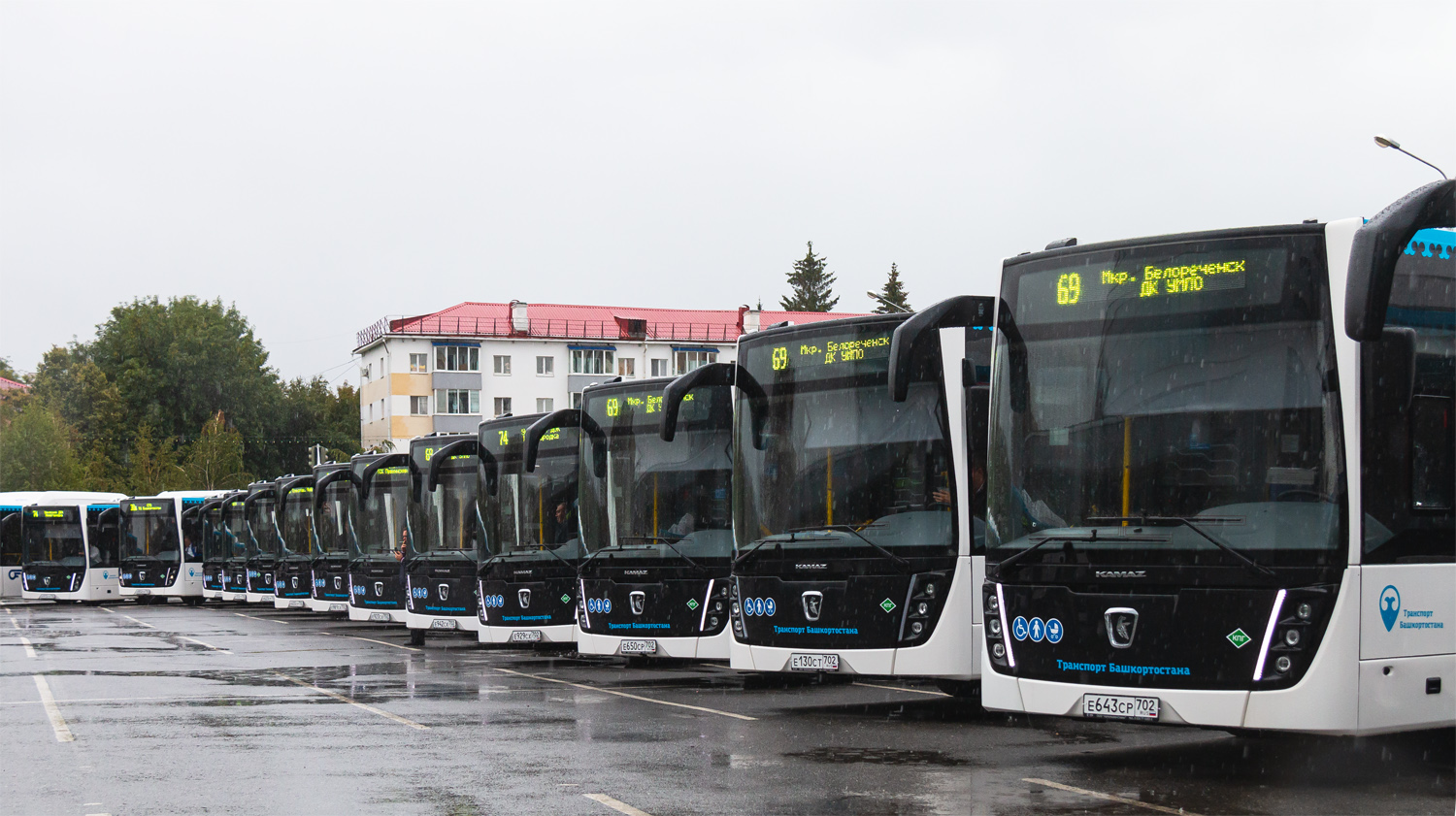 Μπασκορτοστάν — Presentation of new buses for Bashavtotrans