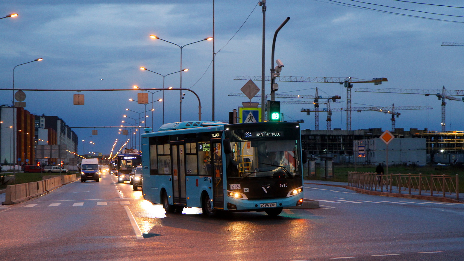 Sankt Petersburg, Volgabus-4298.G4 (LNG) Nr. 6915