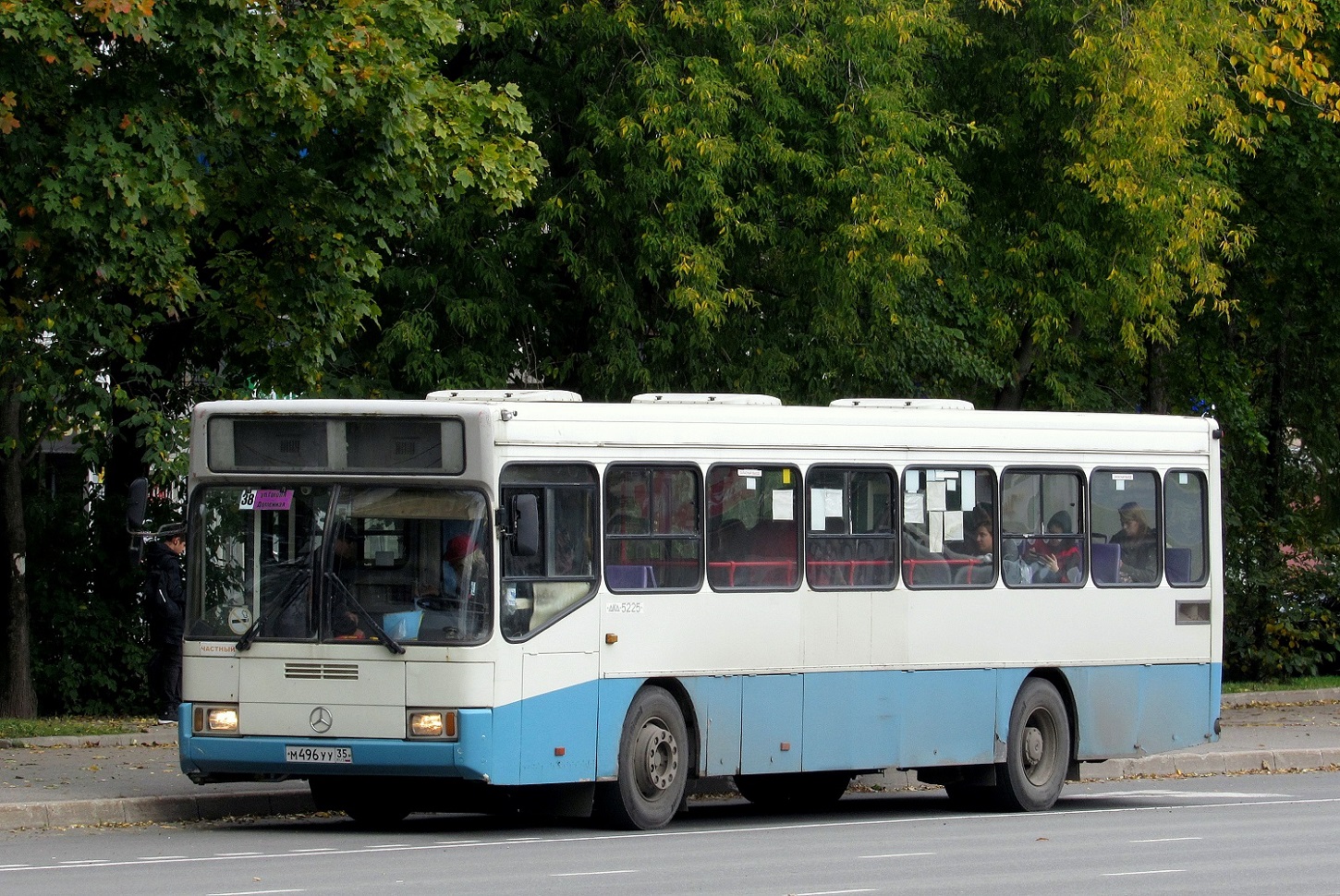 Obwód wołogodzki, GolAZ-AKA-5225 Nr М 496 УУ 35