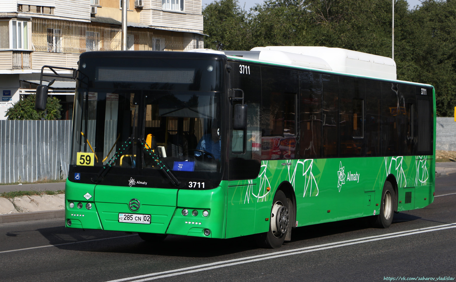 Almaty, Golden Dragon XML6125CN (Hyundai Trans Auto) Nr. 3711 Almaty, Golden Dragon XML6125CN (Hyundai Trans Auto) Nr. 3711