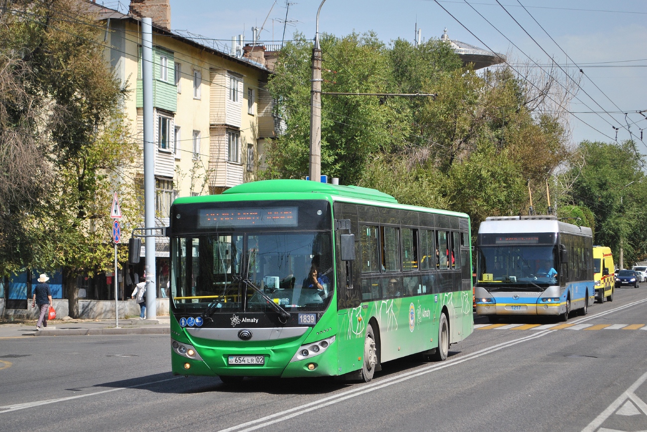 Алматы, Yutong ZK6118HGA № 1839