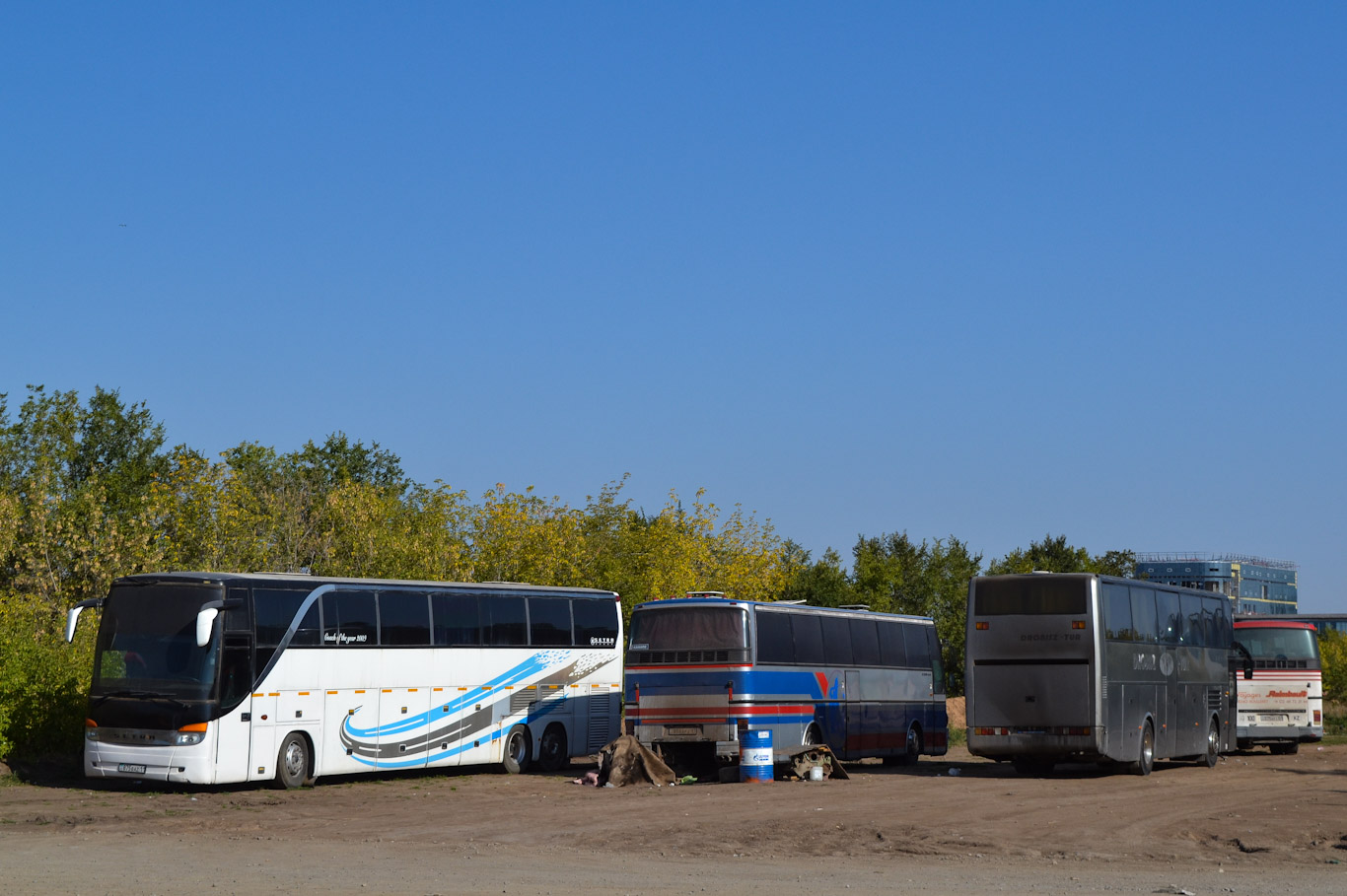 Кызылординская область, Setra S417HDH № 875 BAZ 11; Шымкент, Setra S215HD № 856 AFJ 17