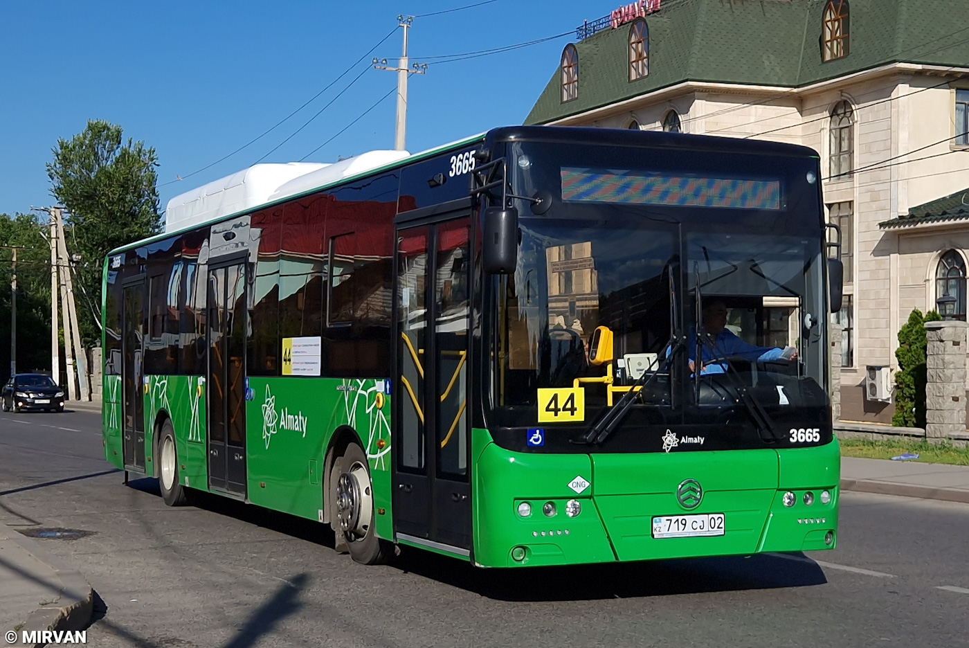 Ałmaty, Golden Dragon XML6125CN (Hyundai Trans Auto) Nr 3665