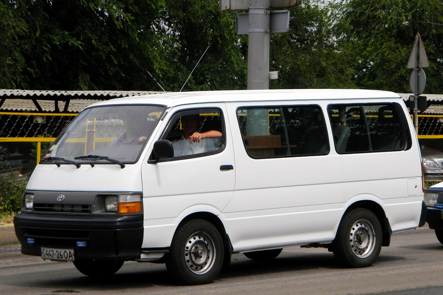 Одесская область, Toyota HiAce LH104L № 5208