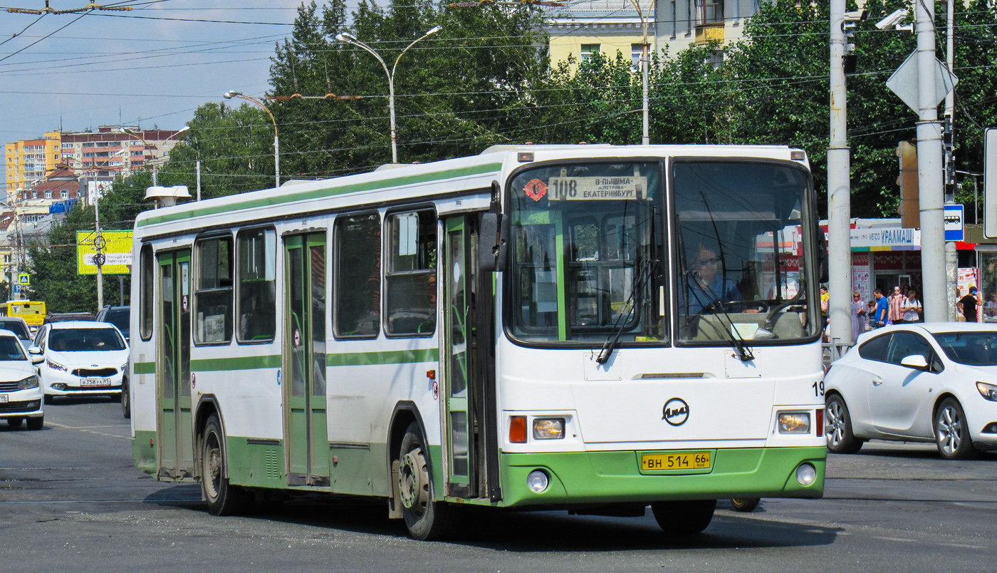 Свердловская область, ЛиАЗ-5256.45 № 195