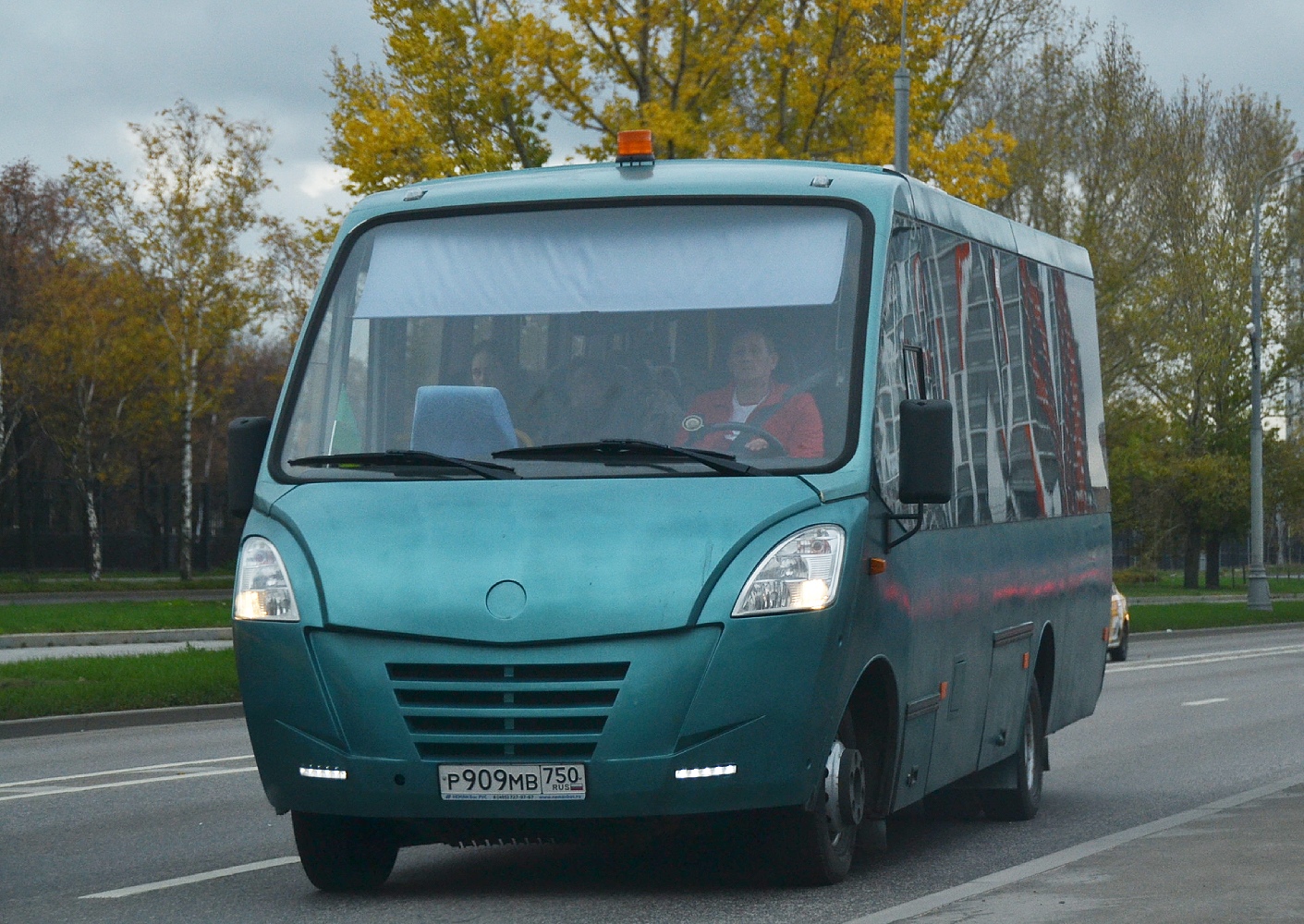 Московская область, Неман-420224-11 № Р 909 МВ 750