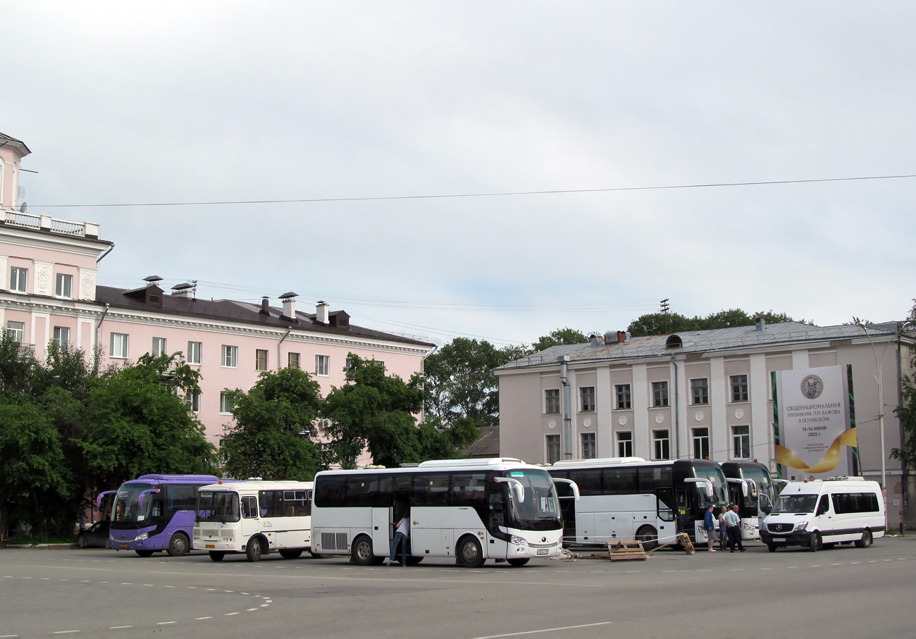 Свердловская область, ПАЗ-320540-12 № КН 176 66; Свердловская область, Yutong ZK6938HB9 № М 926 АУ 196; Свердловская область, Yutong ZK6122H9 № КН 287 66; Свердловская область, Yutong ZK6122H9 № КН 288 66