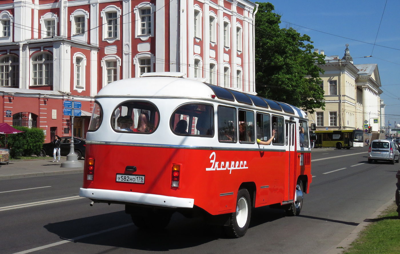 Санкт-Петербург, ПАЗ-672М № У 582 НО 178; Санкт-Петербург — IV Петербургский парад ретро-транспорта 26 мая 2018 г.