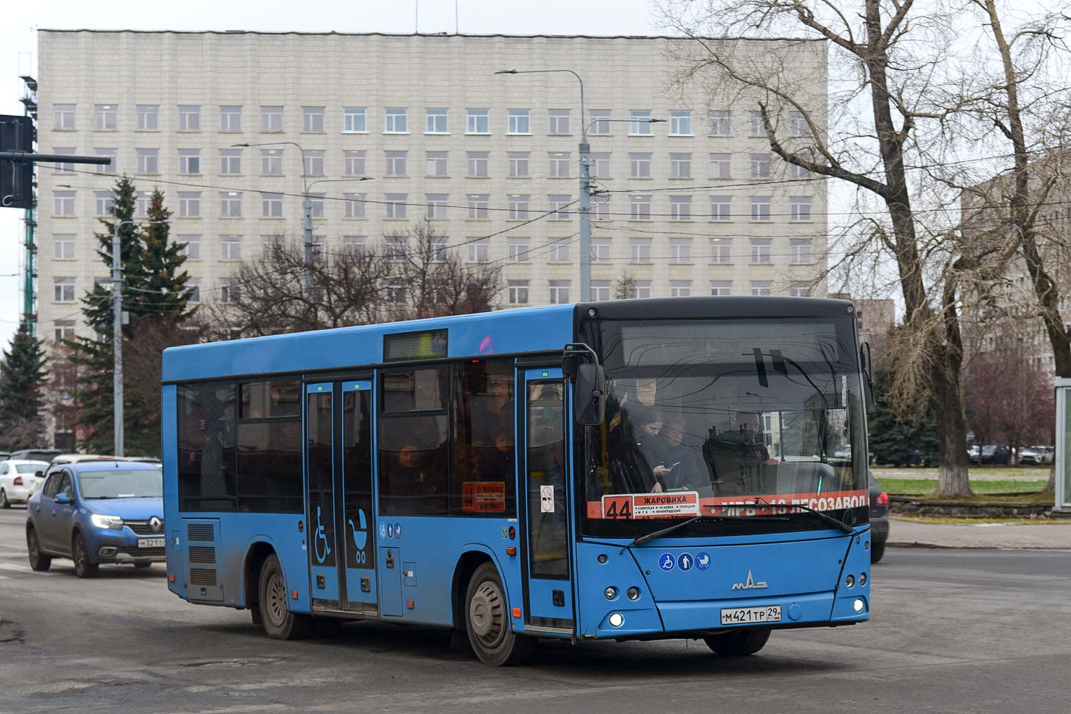 Архангельская область, МАЗ-206.086 № М 421 ТР 29