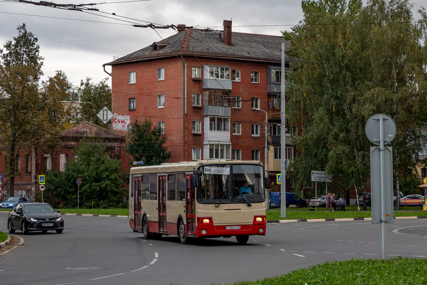 Ярославская область, ЛиАЗ-5256.53 № 676