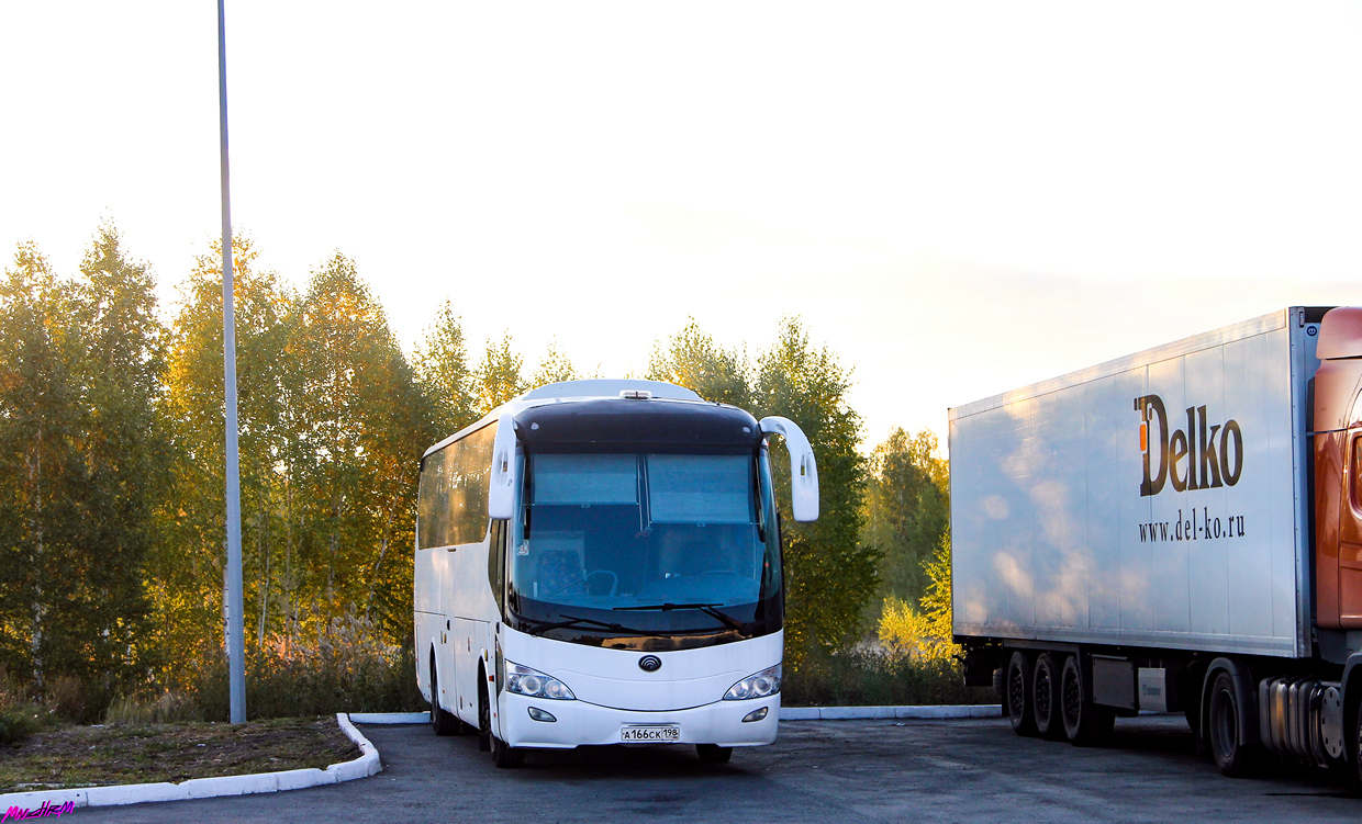 Санкт-Петербург, Yutong ZK6129H № А 166 СК 198