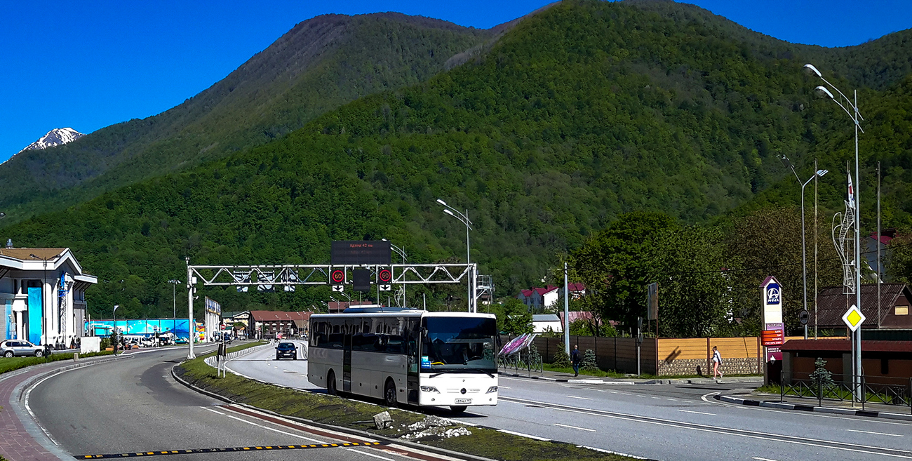 Moscow, Mercedes-Benz Intouro II # Х 814 ВТ 197