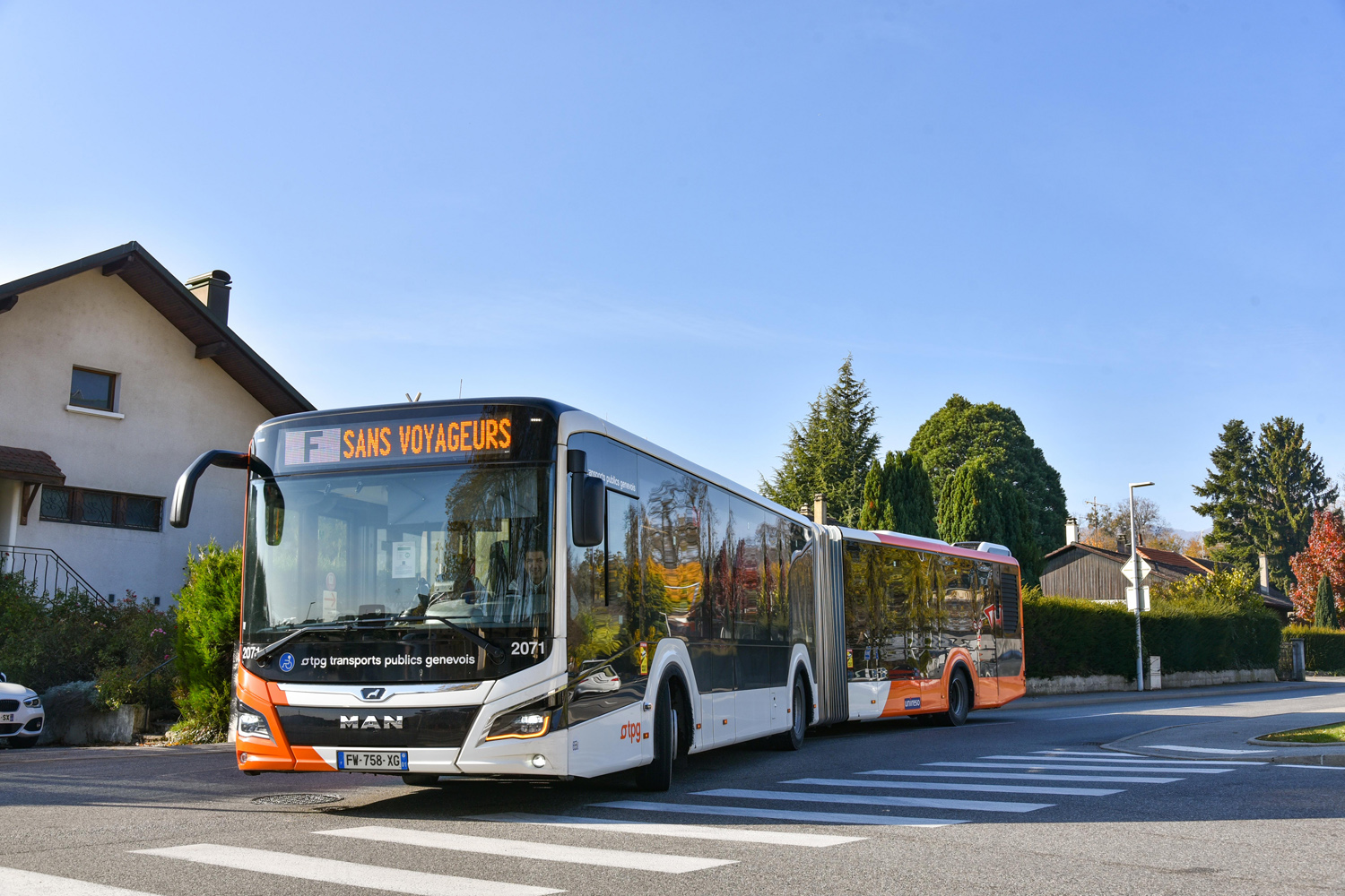 Франция, MAN 18C Lion's City 18 NG360 EfficientHybrid № 655 U