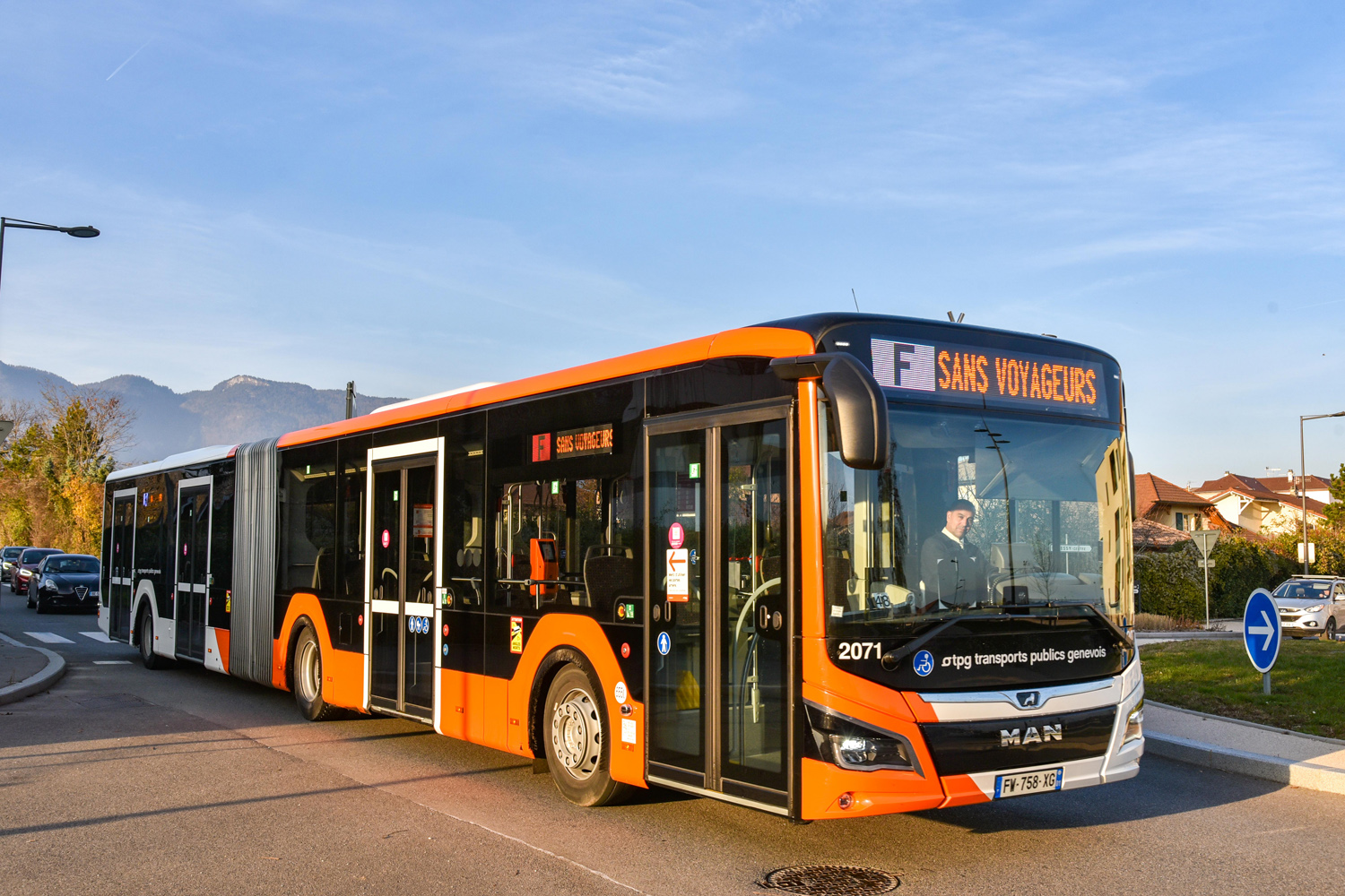 Франция, MAN 18C Lion's City 18 NG360 EfficientHybrid № 655 U