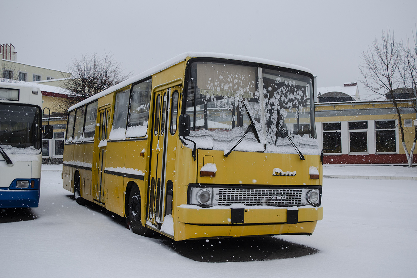 Минск, Ikarus 260.43 № 9465 ІО-7