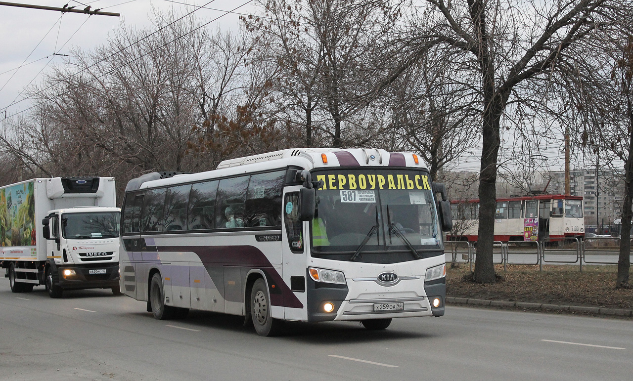 Свердловская область, Kia Granbird № Х 259 ОА 96