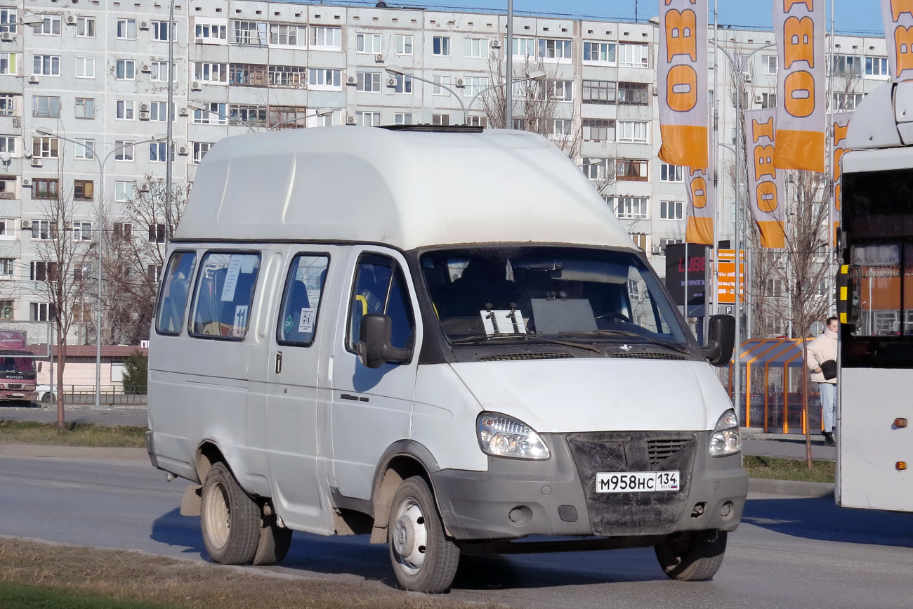 Волгоградская область, Луидор-225000 (ГАЗ-322133) № М 958 НС 134