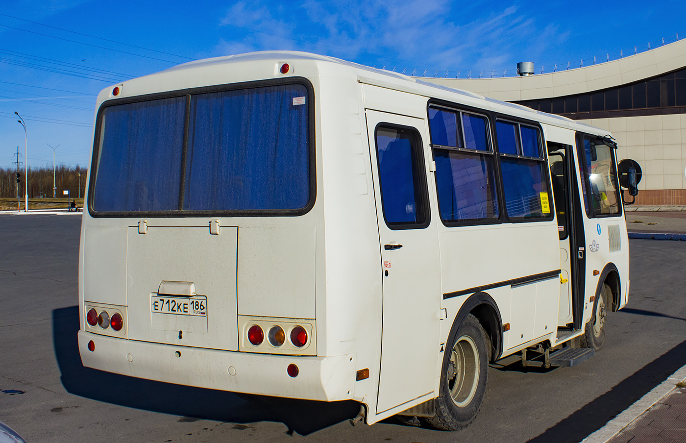 Ханты-Мансийский АО, ПАЗ-320530-02 № Е 712 КЕ 186