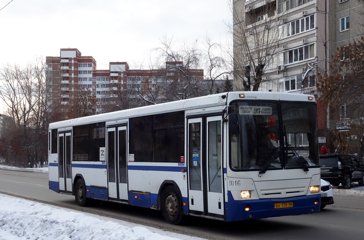 Sverdlovsk region, NefAZ-5299-20-32 Nr. 1016