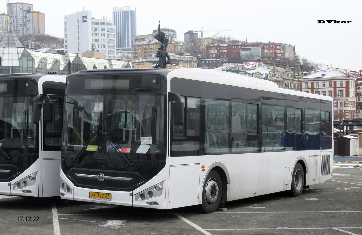 Приморский край, Zhong Tong LCK6105HG № АВ 797 25