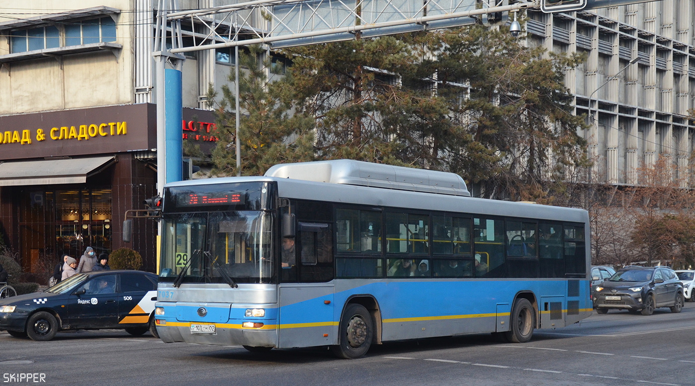 Алматы, Yutong ZK6118HGA № 7037