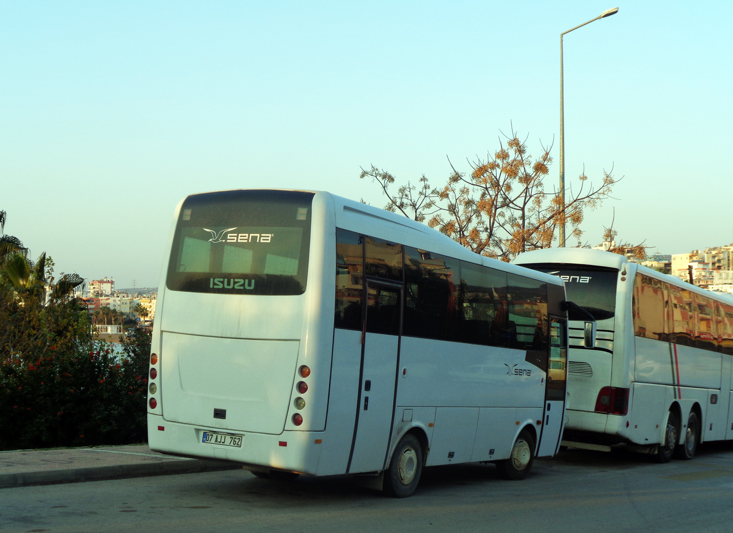 Turkey, Anadolu Isuzu Novo Lux # 07 AJJ 762