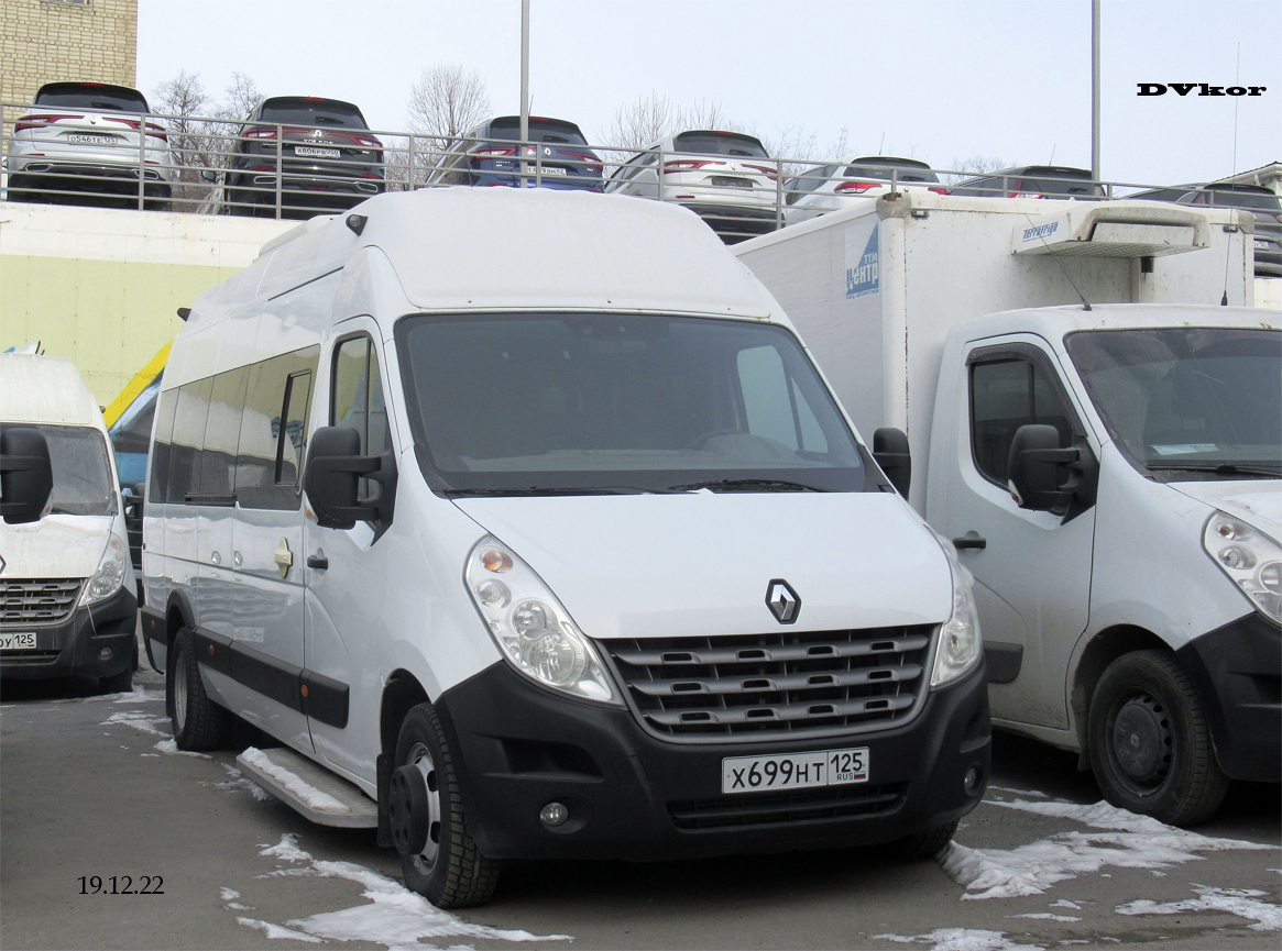 Приморский край, Renault Master III № Х 699 НТ 125