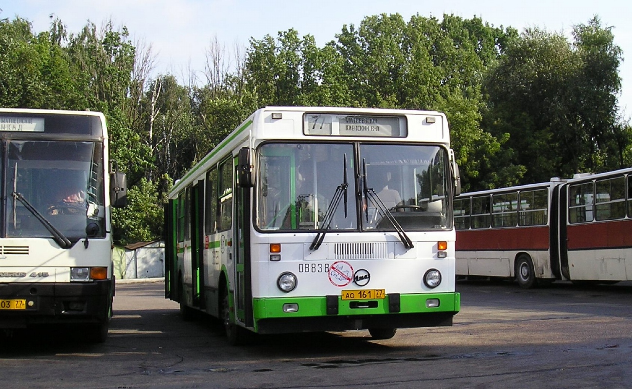 Moskau, LiAZ-5256.25 Nr. 08838