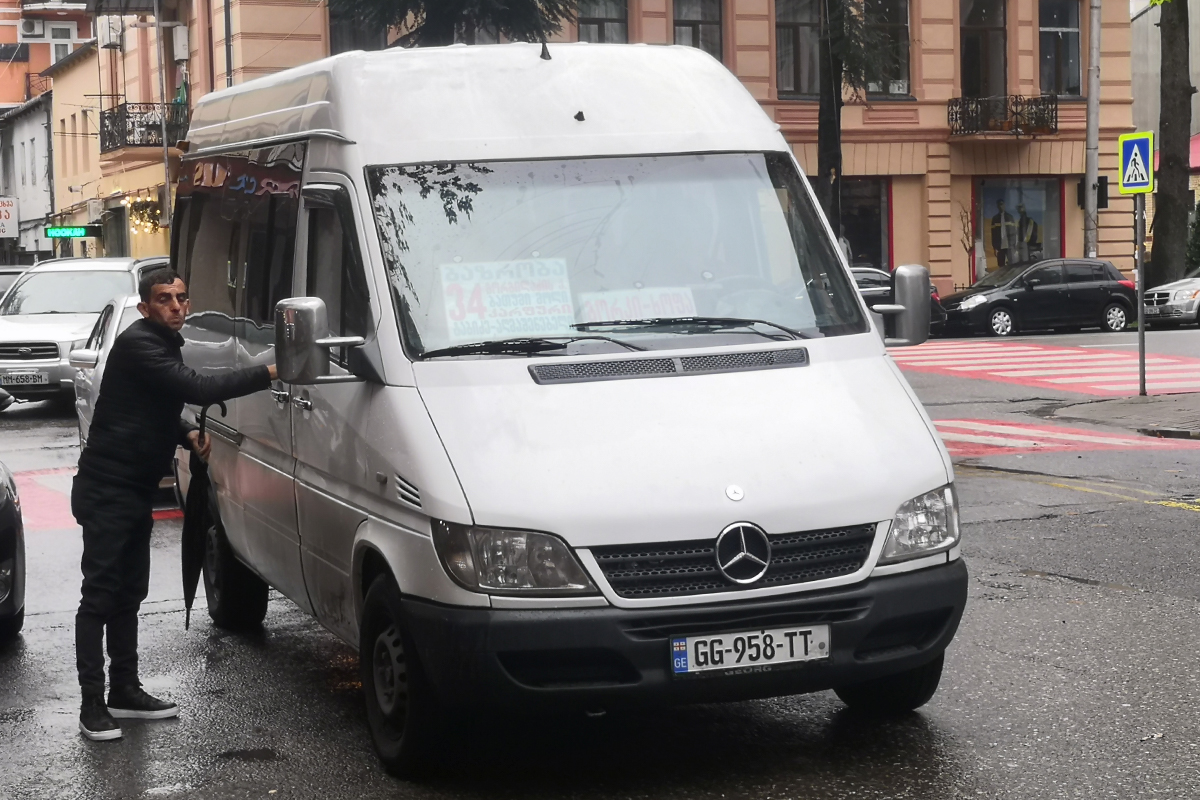 Грузия, Mercedes-Benz Sprinter W901/W902 213CDI № GG-958-TT