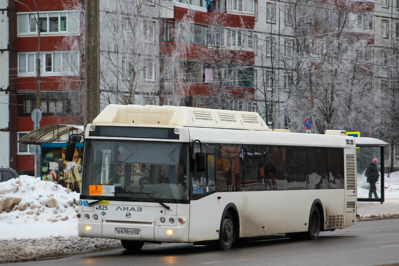 Новгородская область, ЛиАЗ-5292.67 (CNG) № 825